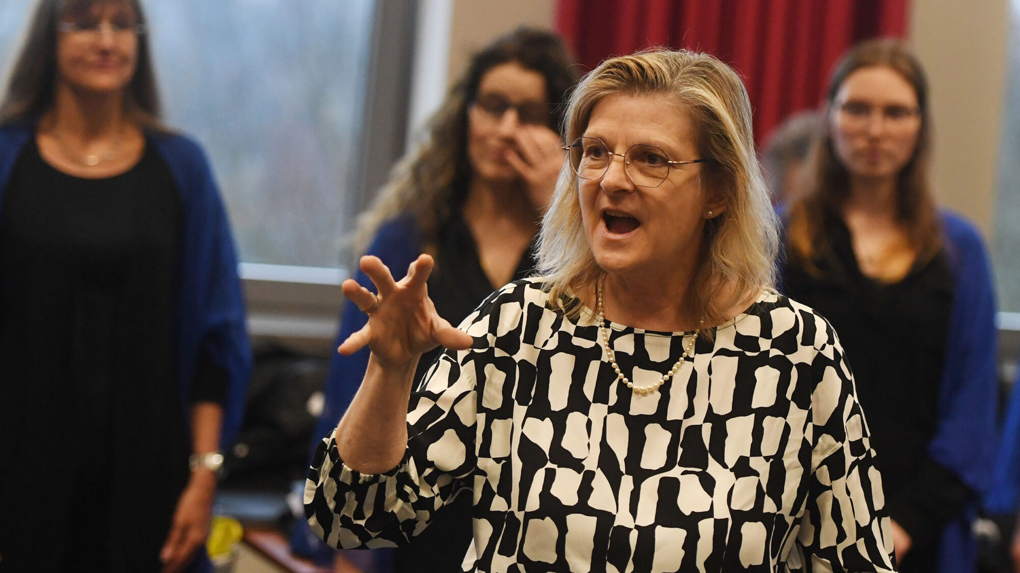 Stimmbildung mit Marie Schmalhofer Stimmbildung mit Marie Schmalhofer