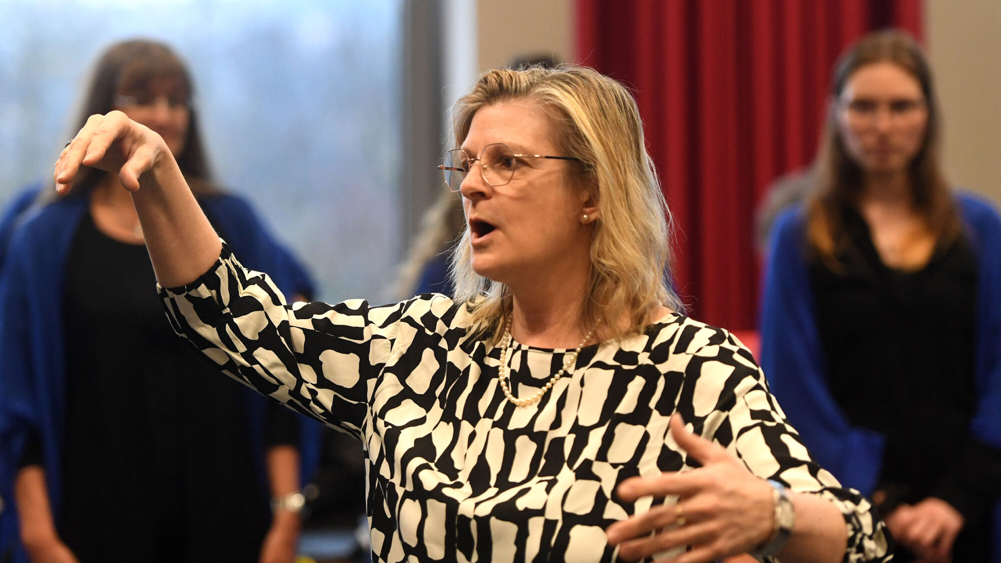 Stimmbildung mit Marie Schmalhofer Stimmbildung mit Marie Schmalhofer